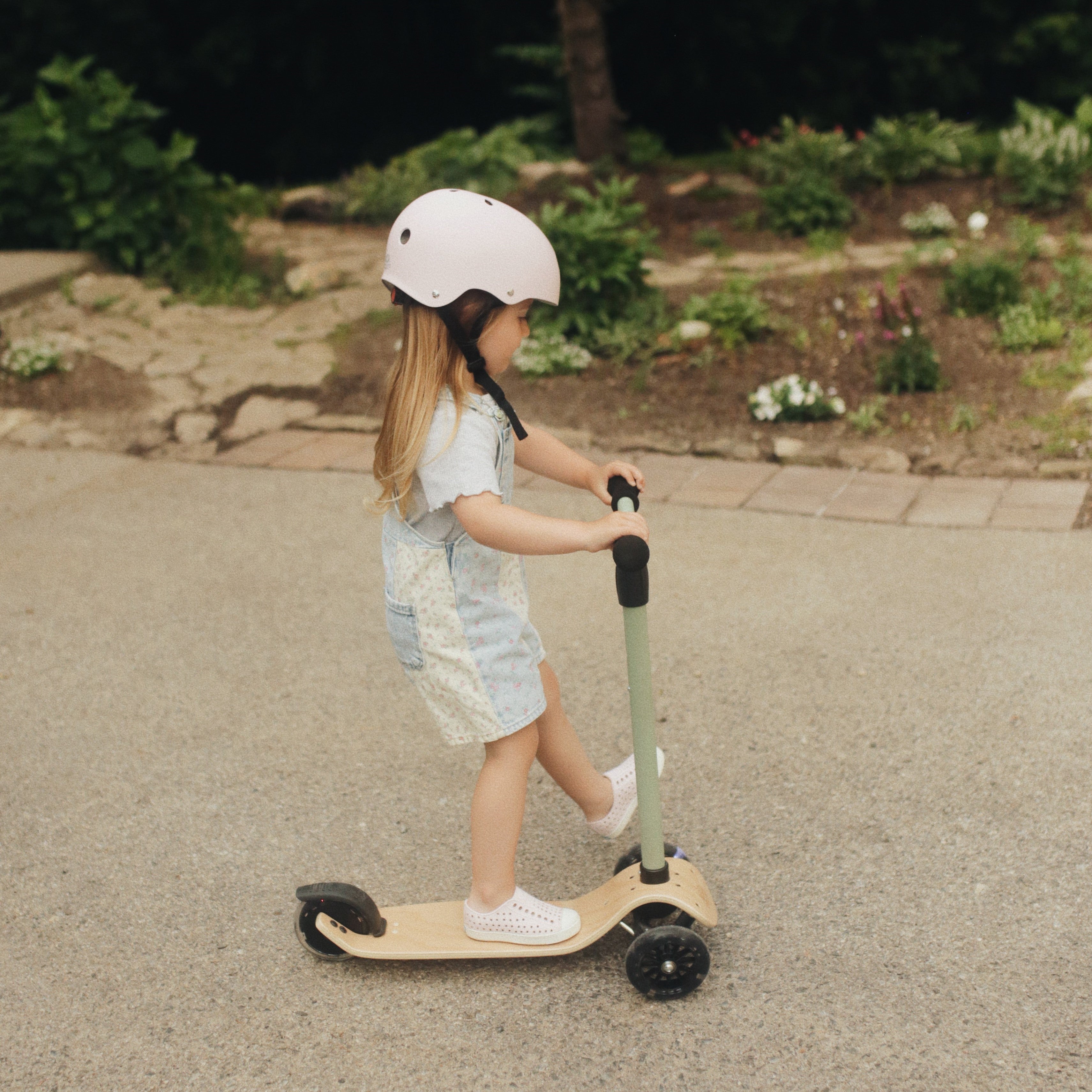 Kinderscooter SAGE with LED wheels